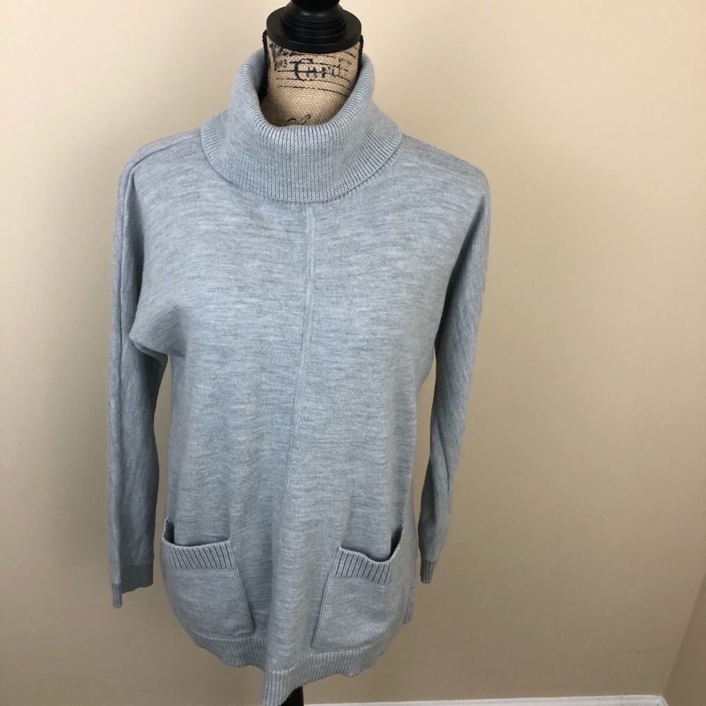 Talbots Sweater Womens M Grey Soft Merino Wool Cowl Neck Pullover Tunic Pockets